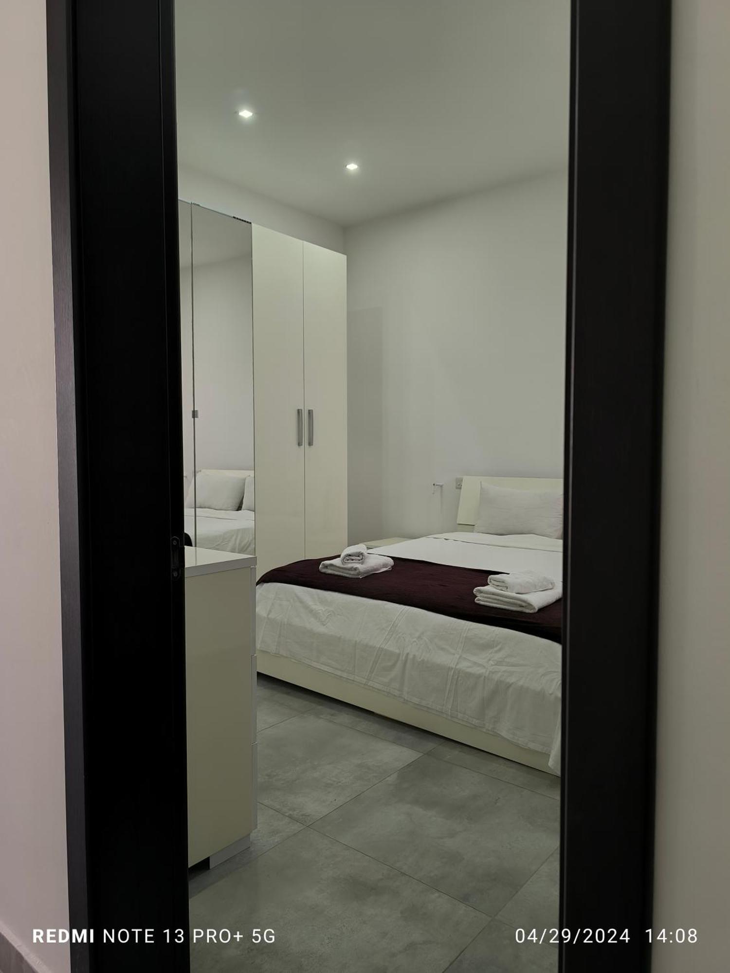 One Bedroom Tea Apartment Il-Gzira Luaran gambar